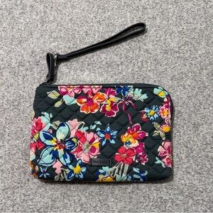 Vera Bradley Pretty Posies Wristlet